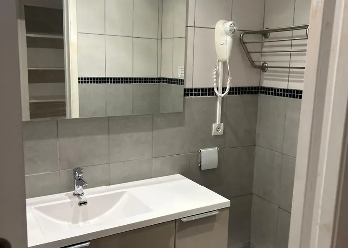 호텔 Le Faidherbe Hotel Coeur De Ville -Nausicaa Billetterie-Q-Park 2*