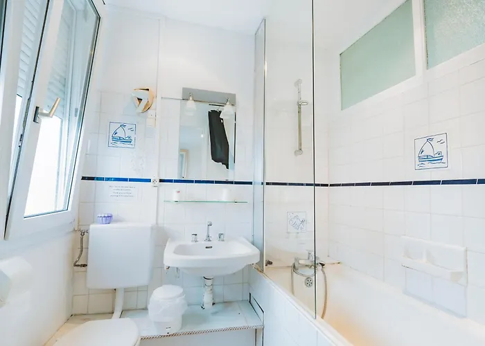 Le Faidherbe Hotel Coeur De Ville -Nausicaa Billetterie-Q-Park 2* 볼로뉴쉬르메르